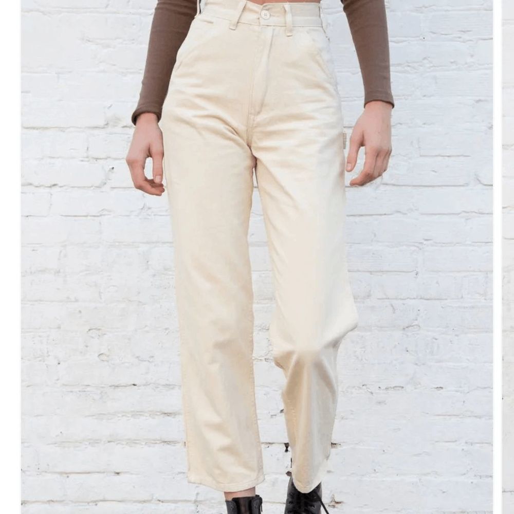 Brandy Melville Women's White Cream Utility Cargo Pants Size Small